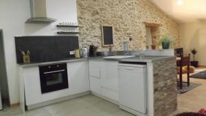 Appartements GITE 3* SAINT GUILHEM LE DESERT CHEZ MARIUS : photos des chambres
