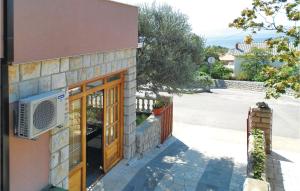 Awesome Apartment In Novi Vinodolski