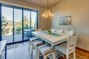 Angel Fire Home w Hot Tub < 1 Mi to Ski Slopes!