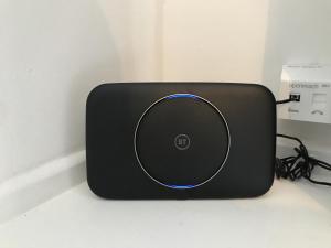 Bright Spacious 3-bed with office & patio, Preston