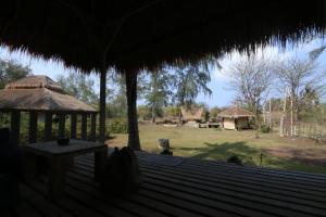 Phòng 3 Người Nhìn Ra Vườn (Triple Room with Garden View)