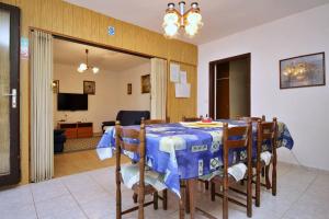 Apartments Andela J