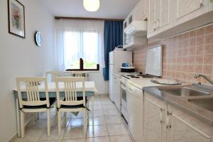 Apartments Andela J 