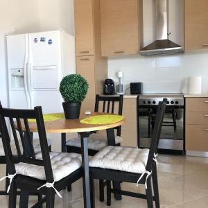 Finikounda Anemomilos stone house