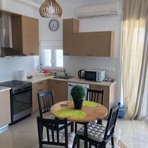 Finikounda Anemomilos stone house