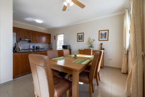 Sea View Villa with Private Pool in Coral bay