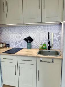 Cannes Centre Apartment 2-Room by Palais des Festivals & Beach