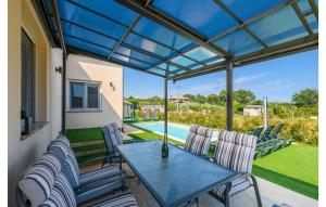 3 Bedroom Cozy Home In Banjole 