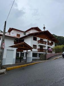 Apto próximo a cascata