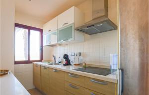 Gorgeous Apartment In Los Alcázares