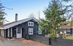 4 Bedroom Awesome Home In Hornbæk
