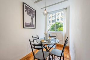 Apartamento Aconchegante e Reformado 2 quartos e 2 banheiros em Copacabana