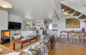 2 Bedroom Cozy Home In Egå