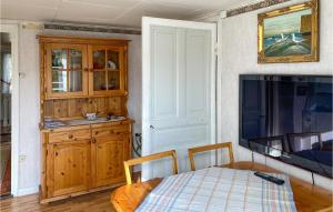 Amazing Apartment In Borgholm