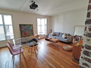 Large 1 BR appartment hypercentre Clichy