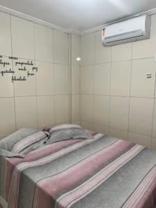 Em Ondina, atravessou praia! Subiu escada piscina!