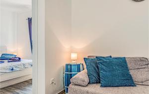 2 Bedroom Amazing Apartment In Potomje