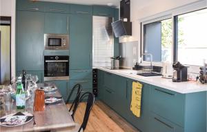 Amazing Home In Le Vieux-Bourg