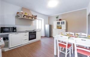 Cozy Home In Pazin With House A Panoramic View 