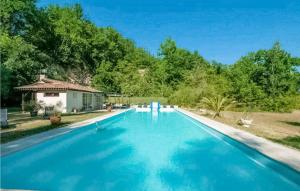 Maisons de vacances Awesome Home In Vianne : photos des chambres