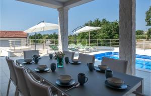 3 Bedroom Nice Home In Kavran 