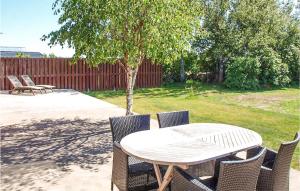 1 Bedroom Cozy Home In Falkenberg