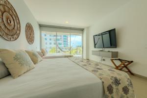 Morros Epic Beachfront Apartment