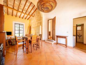 This finca has its own private access to the beautiful sandy beach Es Trenc