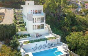 4 Bedroom Gorgeous Home In Podstrana