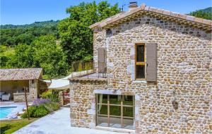 Amazing Home In St-Etienne De Boulogne