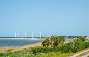 Cozy Home In Glesborg With Wifi