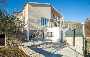 Nice Home In Neoric With Jacuzzi - Gizdavac