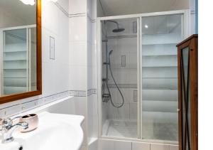 Appartements Appartement fonctionnel, balcon ,2 minutes gare ,17 minutes Paris : photos des chambres