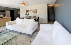 Gorgeous Home In Cléon Dandran