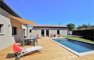 Amazing Home In Cléon D Andran