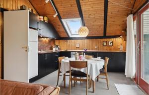 Beautiful Home In Hadsund With Kitchen