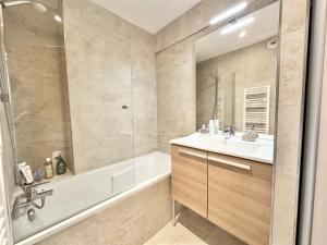 Appartements Residence Le Hameau Des Rennes - T2 DANS UNE RESIDENCE AVEC PISCINE MAE-8831 : photos des chambres