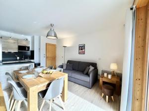 Résidence Le Hameau Des Rennes - T2 DANS UNE RESIDENCE AVEC PISCINE MAE-8831