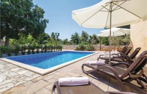 4 Bedroom Beautiful Home In Turcic