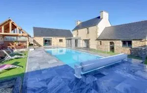 Lovely Home In Guisseny - 吉瑟尼