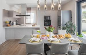 Cozy Home In Pula With Wifi