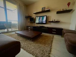Charming 4-BRs Garden, Lakeview