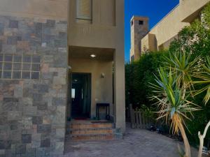 Modern 4Brs-Villa with Stunning Golf view l Unique outdoor garden Einbay