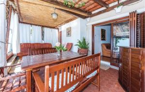 2 Bedroom Stunning Home In Brodarica 