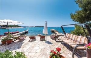 2 Bedroom Stunning Home In Brodarica