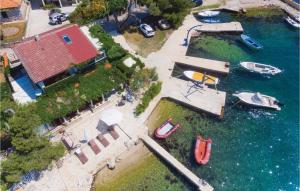 2 Bedroom Stunning Home In Brodarica