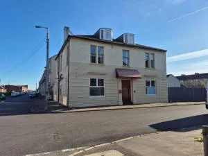 Douglas Hotel - Drumchapel