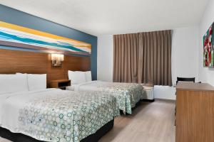 Studio Room with Two Double Beds Non-Smoking room in HomeTowne Studios Auburn Hills