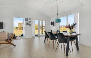 3 Bedroom Beautiful Home In Jerup