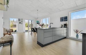 3 Bedroom Beautiful Home In Jerup